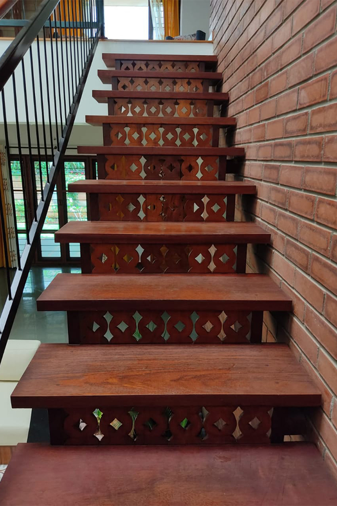 Jaali-stenciled-staircase